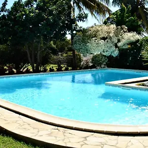  Hébergement de vacances La Bougainvillée