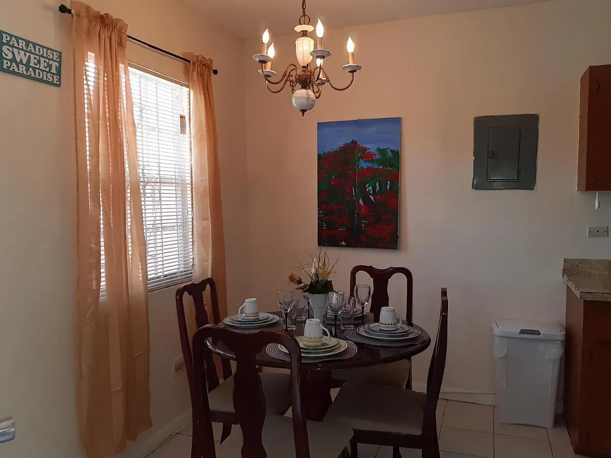 Tropical Hideaway Apartment Nassau